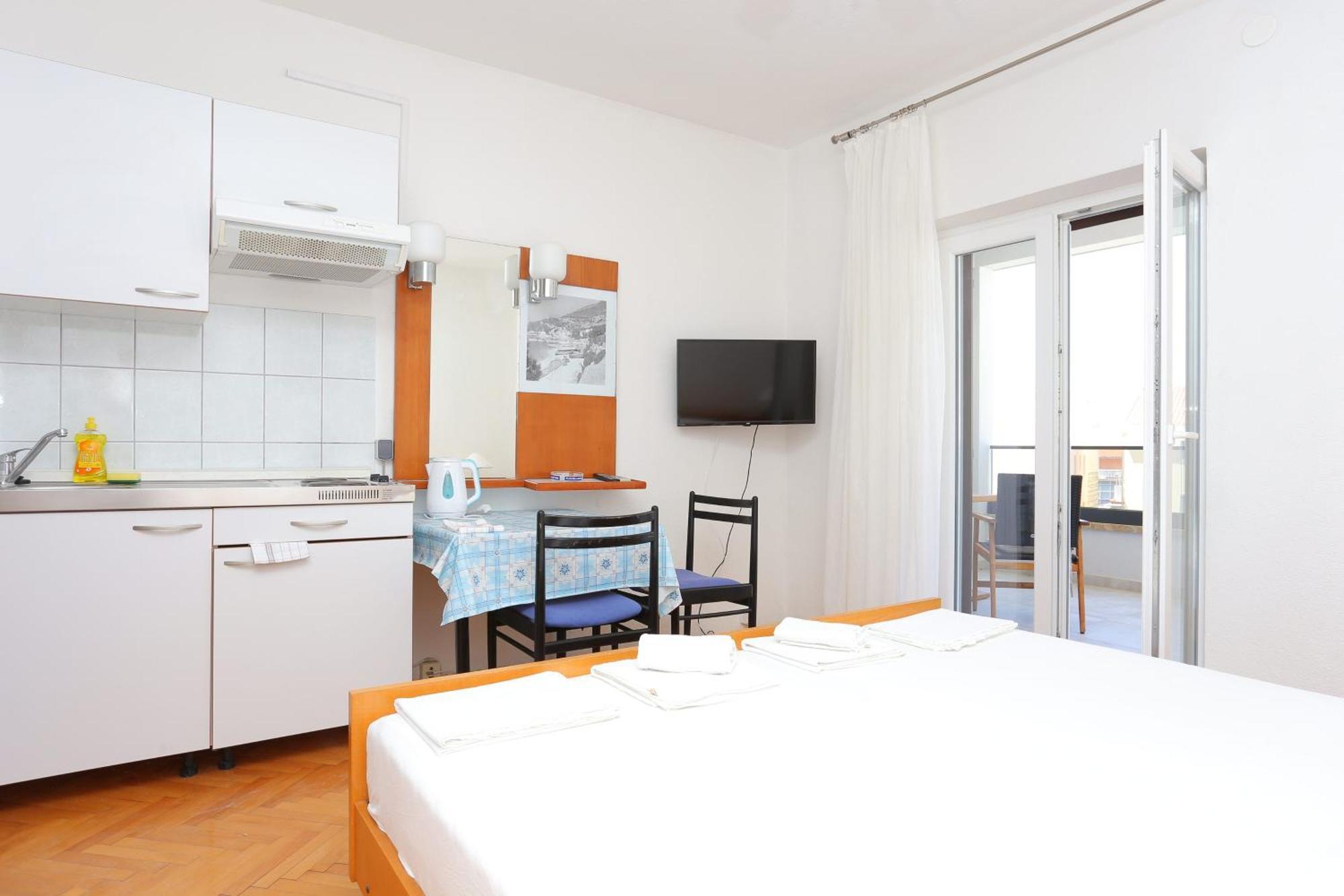 Apartments With A Parking Space Baska Voda, Makarska - 6773 Номер фото
